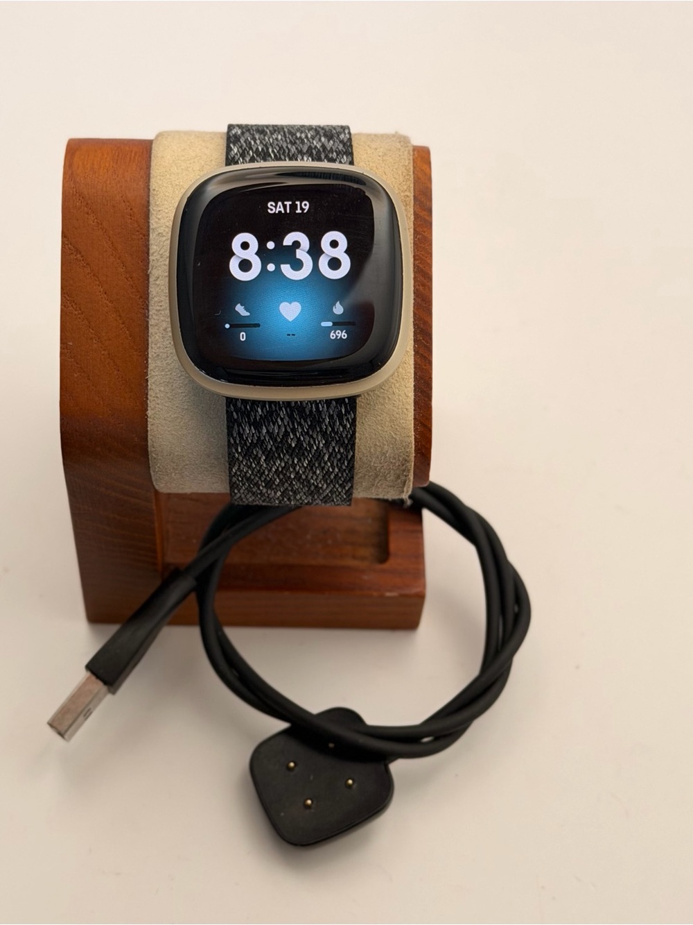 Fitbit Versa 3, Gold & Black, Charger Included, Very Good, fitness tracker